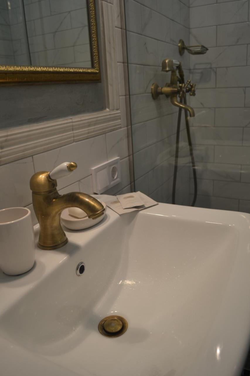 Lux Apartament На Левицького Lviv Luaran gambar